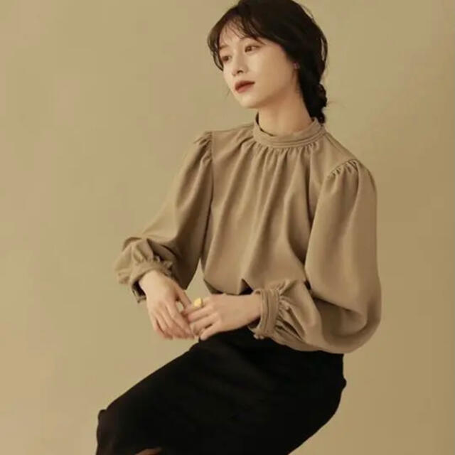 Volume Gather Blouse L'Or