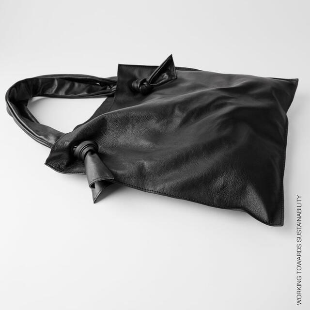 ZARA(ザラ)の【美品】ZARAレザートートバッグ 牛革本革 ブラック レディースのバッグ(トートバッグ)の商品写真