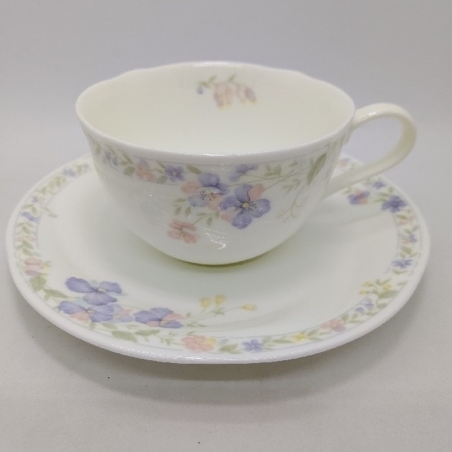 Noritake(ノリタケ)のNoritake カップ&ソーサー2客セット インテリア/住まい/日用品のキッチン/食器(食器)の商品写真