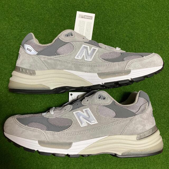 New Balance(ニューバランス)の29cm NEW BALANCE M992GR GRAY メンズの靴/シューズ(スニーカー)の商品写真