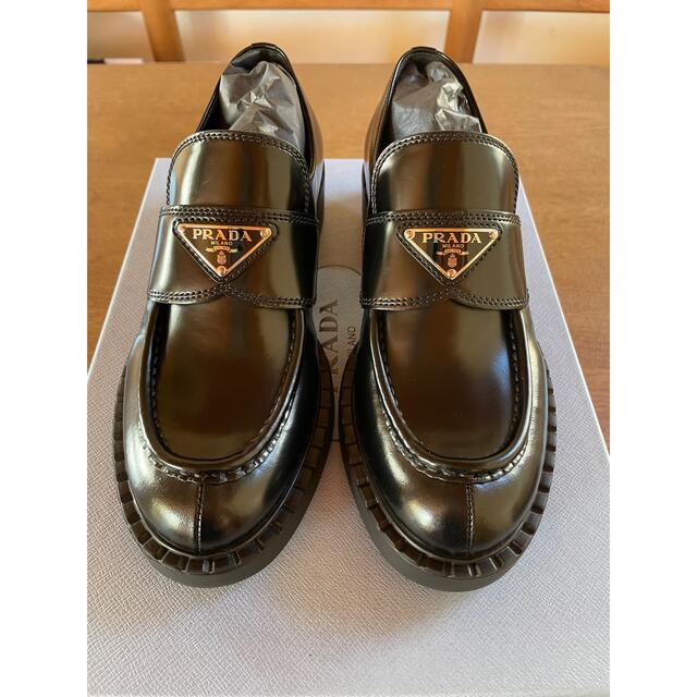 プレゼントを選ぼう！ PRADA PRADA チョコレート ブラッシュ ドレザー ローファー ３６.５ 新品未使用 ローファー/革靴 