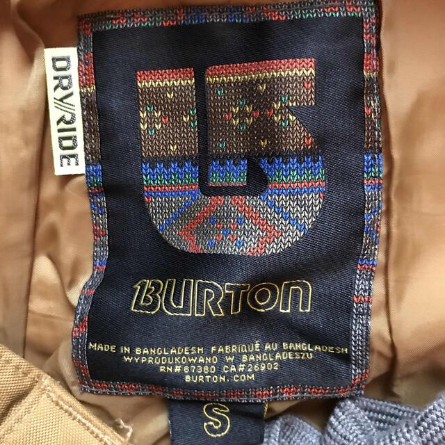 BURTON(バートン)のバートン　細身　ウェア　ベージュ スポーツ/アウトドアのスノーボード(ウエア/装備)の商品写真