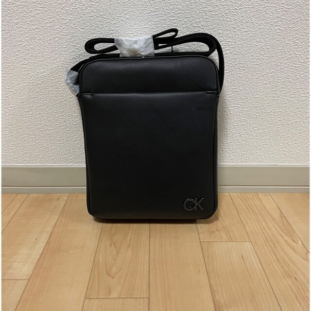 Calvin Klein(カルバンクライン)のCalvin Klein ショルダーバッグ クロスボディバッグ 新品未使用　人気 メンズのバッグ(ショルダーバッグ)の商品写真