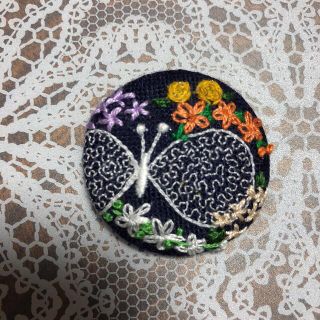 ミナペルホネン(mina perhonen)のミナペルホネン　ハンドメイド　刺繍　壁掛け(コサージュ/ブローチ)