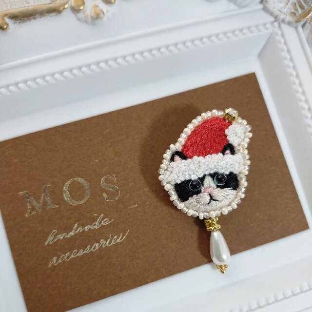 Xmas✩.*˚サンタ帽猫 手刺繍ブローチ beauty2go.com.sv