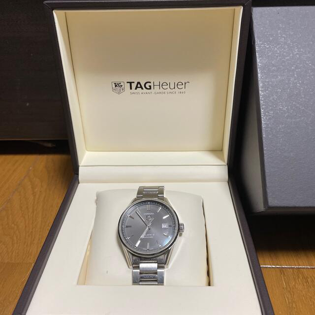 TAG Heuer(タグホイヤー)のタグホイヤー　カレラ　キャリバー5 WAR211C メンズの時計(腕時計(アナログ))の商品写真