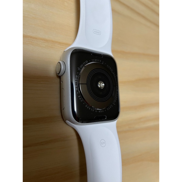 Apple Watch(アップルウォッチ)のApple Watch series 4 44mm GPS シルバー  メンズの時計(腕時計(デジタル))の商品写真