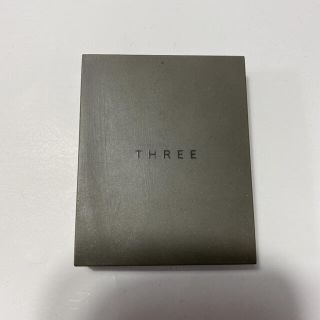 スリー(THREE)のTHREE シマリング　グロー　デュオ01(チーク)