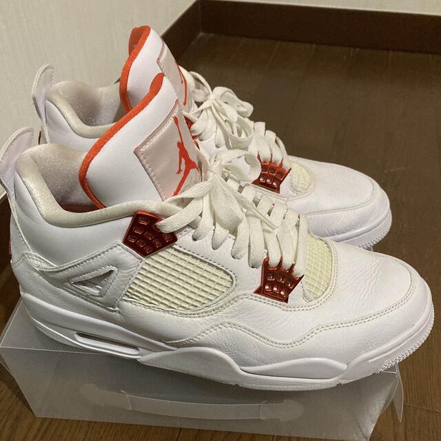 NIKE(ナイキ)のAIR JORDAN 4 RETRO WHITE TEAM ORANGE メンズの靴/シューズ(スニーカー)の商品写真