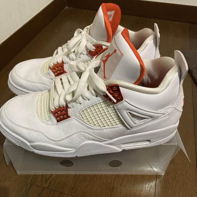 NIKE(ナイキ)のAIR JORDAN 4 RETRO WHITE TEAM ORANGE メンズの靴/シューズ(スニーカー)の商品写真