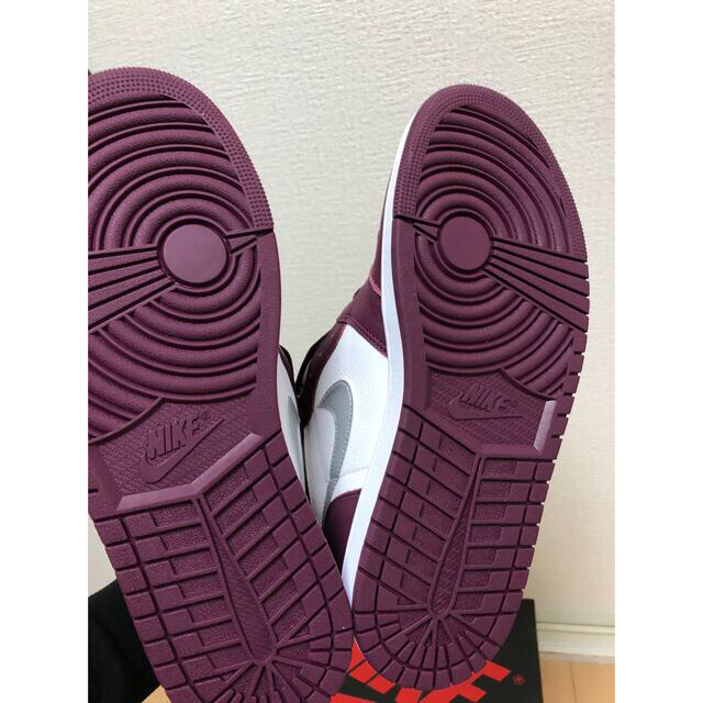 Air Jordan 1 High OG Bordeaux 4