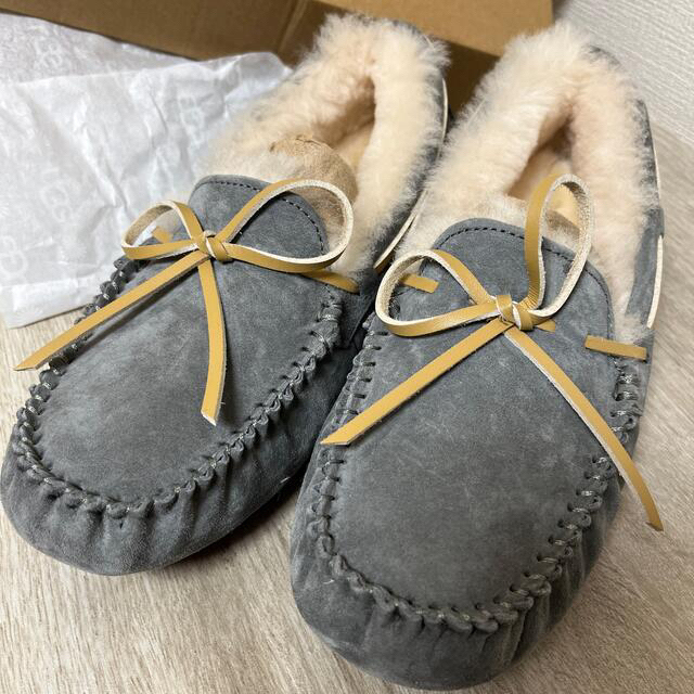 UGG DAKOTAダコタグレー5モカシン - スリッポン/モカシン