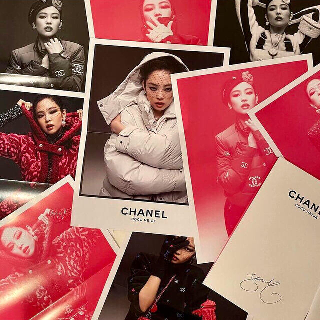 CHANEL(シャネル)の🤍シャネル🖤未開封✨カタログ💕 ブックレット💕2冊セット❣️ エンタメ/ホビーの雑誌(ファッション)の商品写真