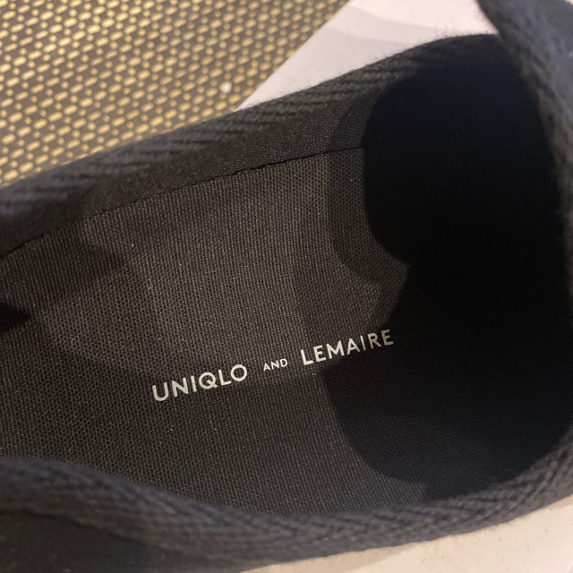 UNIQLO(ユニクロ)の未使用　UNIQLO LEMAIRE キャンバススリッポン レディースの靴/シューズ(スリッポン/モカシン)の商品写真