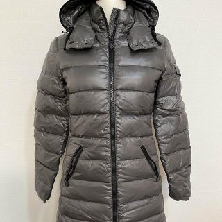 モンクレール(MONCLER)の【専用】モンクレール国内正規品　レディースロングダウンコート　モカ(ダウンコート)