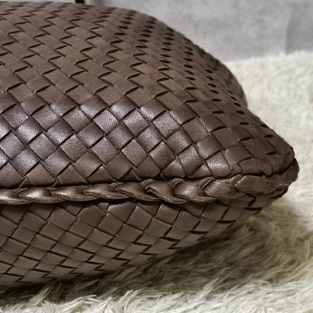 Bottega Veneta(ボッテガヴェネタ)の【美品】ボッテガヴェネタ イントレチャート ホーボー ハンドバッグ ブラウン レディースのバッグ(ショルダーバッグ)の商品写真