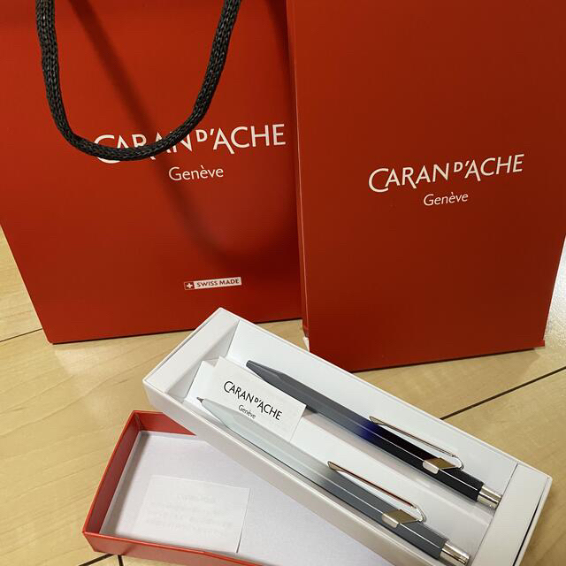 CARAN d'ACHE(カランダッシュ)の【えそら様専用】カランダッシュ　2本セット インテリア/住まい/日用品の文房具(ペン/マーカー)の商品写真