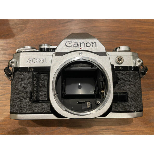 Canon(キヤノン)の【キャノン　Canon AE-1  本体・レンズ２本セット】 スマホ/家電/カメラのカメラ(フィルムカメラ)の商品写真