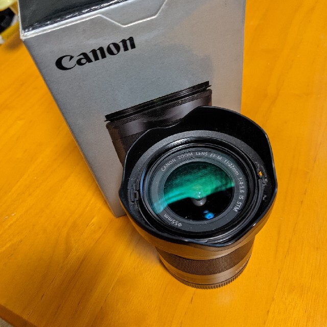 Canon  レンズ EF-M11-22F4-5.6 IS STM　キャノン　広