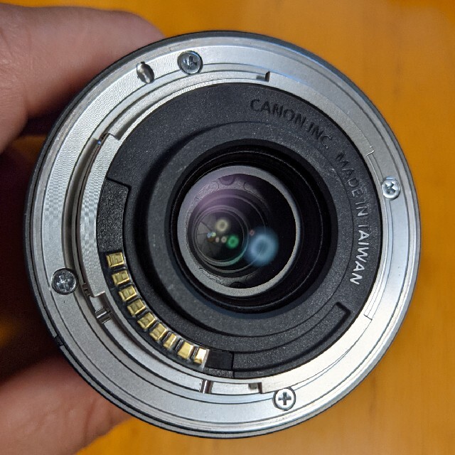 Canon  レンズ EF-M11-22F4-5.6 IS STM　キャノン　広 2