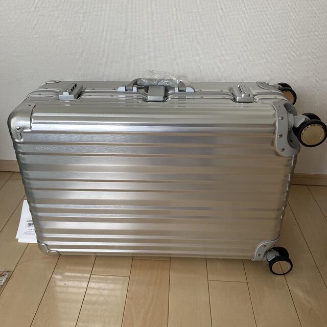 RIMOWA(リモワ)のリカルド　RICARDO スーツケース 58L アルミニウム　新品 レディースのバッグ(スーツケース/キャリーバッグ)の商品写真