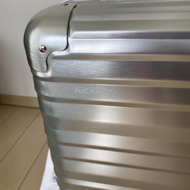 RIMOWA(リモワ)のリカルド　RICARDO スーツケース 58L アルミニウム　新品 レディースのバッグ(スーツケース/キャリーバッグ)の商品写真