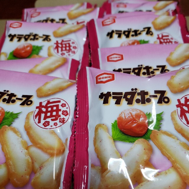 亀田製菓(カメダセイカ)のサラダホープ　塩味、梅味 食品/飲料/酒の食品(菓子/デザート)の商品写真