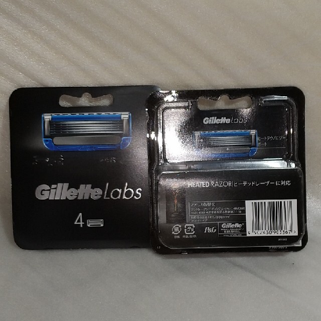 Gillette Labs ヒーテッドレーザー  替刃4個×2 コスメ/美容のシェービング(カミソリ)の商品写真