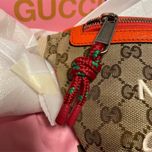 Gucci(グッチ)の【GUCCI × THE NORTH FACE】コラボ ショルダーバッグ GG柄 メンズのバッグ(ショルダーバッグ)の商品写真