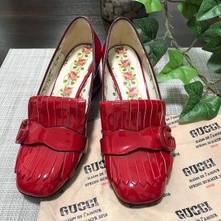 グッチ(Gucci)のGUCCI グッチ 靴 エナメル レッド (ローファー/革靴)