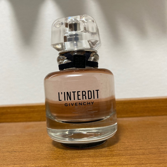 GIVENCHY(ジバンシィ)のジバンシイ　オーデパルファム　50ml コスメ/美容の香水(香水(女性用))の商品写真