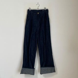 ホリデイ(holiday)の今季　holiday TUCK DENIM PANTS ホリデイ　タック　デニム(デニム/ジーンズ)