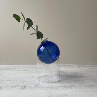 アクタス(ACTUS)の送料込み　ブルー　人気　Flower Vase コロン フラワーベース　花瓶(花瓶)