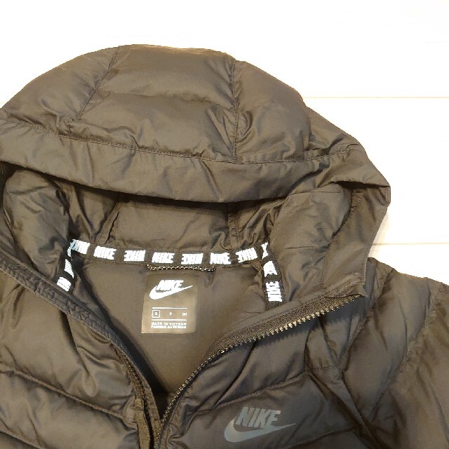 NIKE(ナイキ)のNIKE ジュニア 中綿ジャケット Sサイズ キッズ/ベビー/マタニティのキッズ服男の子用(90cm~)(ジャケット/上着)の商品写真
