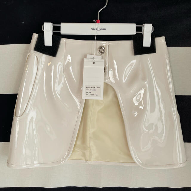 fumika_uchida vinyl pocket skirt whiteレディース ...