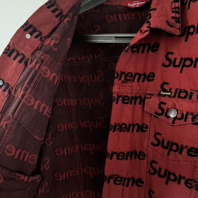 Supreme(シュプリーム)の ★ XL ★ supreme frayed logos denim ☆red メンズのジャケット/アウター(Gジャン/デニムジャケット)の商品写真