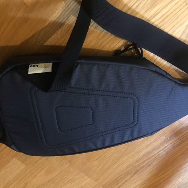 Supreme(シュプリーム)のSupreme 21SS Sling Bag Black スリングバッグ  メンズのバッグ(ショルダーバッグ)の商品写真
