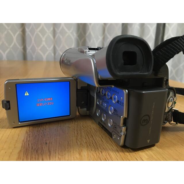 Canon(キヤノン)のキャノン FV M100 Canon デジタルビデオカメラ スマホ/家電/カメラのカメラ(ビデオカメラ)の商品写真