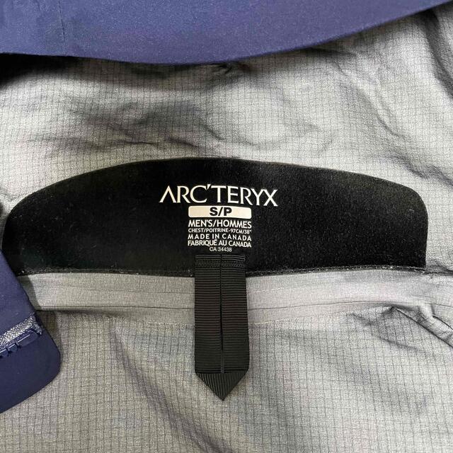 ARC'TERYX(アークテリクス)のARC'TERYX Alpha SV JKT Inkwell Sサイズ メンズのジャケット/アウター(その他)の商品写真