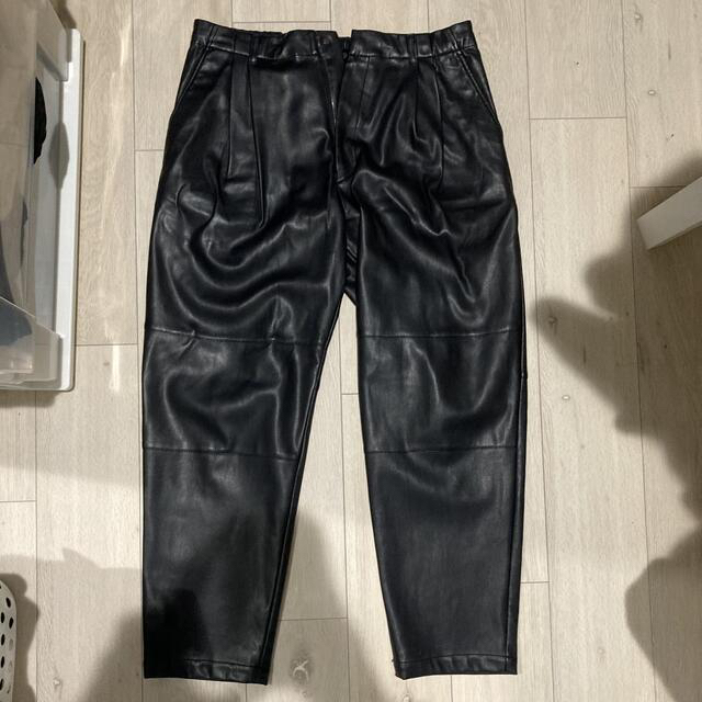 SUNSEA(サンシー)のstein 19AW FAKE LEATHER WIDE TROUSERS M  メンズのパンツ(スラックス)の商品写真