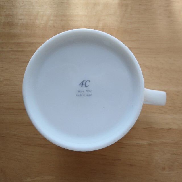 4℃(ヨンドシー)の新品未使用キリンのマグカップ インテリア/住まい/日用品のキッチン/食器(グラス/カップ)の商品写真
