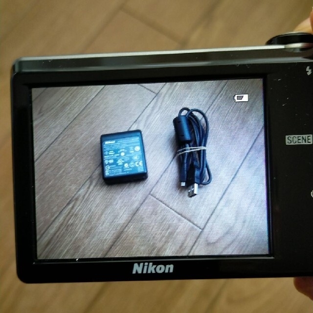 Nikon(ニコン)のNikon Style COOLPIX S6000 FLUSH RED スマホ/家電/カメラのカメラ(コンパクトデジタルカメラ)の商品写真