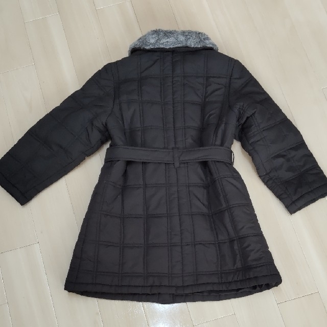 BeBe(ベベ)のBeBe　ブルゾン・コート 女の子・子供服 キッズ/ベビー/マタニティのキッズ服女の子用(90cm~)(コート)の商品写真