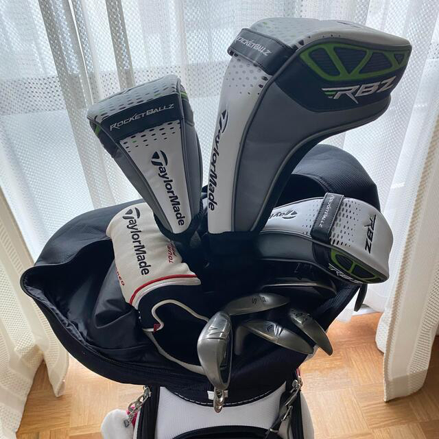 TaylorMade(テーラーメイド)のゴルフバッグ一式　テーラーメイド　レディース チケットのスポーツ(ゴルフ)の商品写真