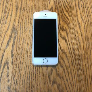 アップル(Apple)のiPhone 5S au 32GB ゴールド SIMロック未解除(スマートフォン本体)