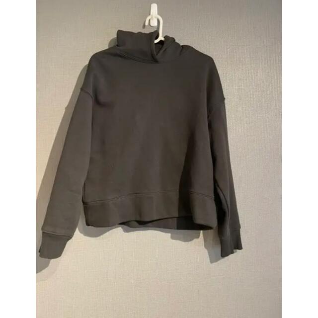 ZARA(ザラ)の【値下げ】ZARA パーカー　黒　ブラック レディースのトップス(パーカー)の商品写真