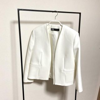 ザラ(ZARA)の【未使用美品】ZARA上品なノーカラージャケット(ノーカラージャケット)