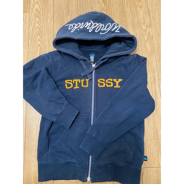 STUSSY(ステューシー)のキッズパーカー キッズ/ベビー/マタニティのキッズ服男の子用(90cm~)(その他)の商品写真