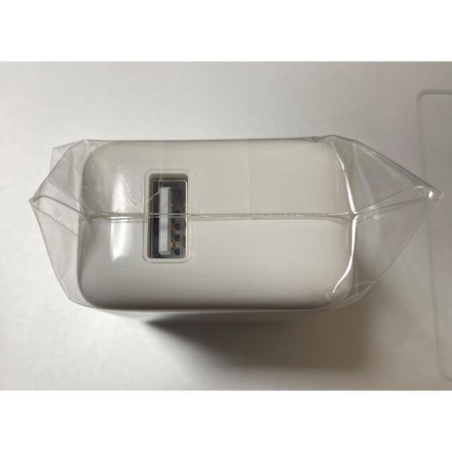 Apple(アップル)の Apple 10W USBアダプタ 純正中古 美品★★ 高速充電★★ スマホ/家電/カメラのスマートフォン/携帯電話(バッテリー/充電器)の商品写真