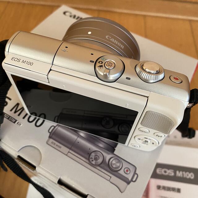 Canon  EOS M100 Wレンズキット WH